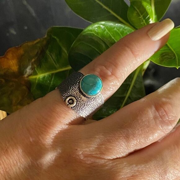 Natural Turquoise Wide Band Sterling Silver Ring Size 8 - Picture 4 of 6